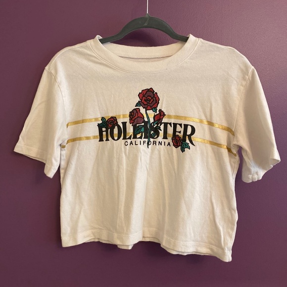 Hollister Tops - Hollister Rose Graphic Tee
